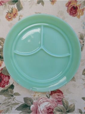 Vintage Fire King Jadeite Restaurant Ware 3 Compartment Grill Diner Plate